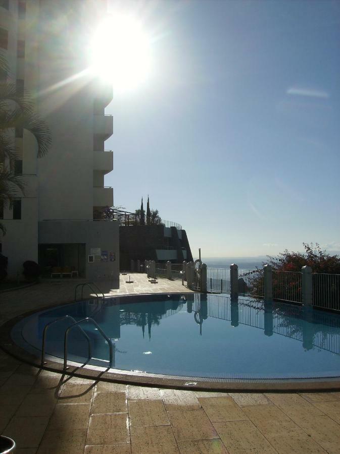 פונשל Oceanfront Apartment מראה חיצוני תמונה