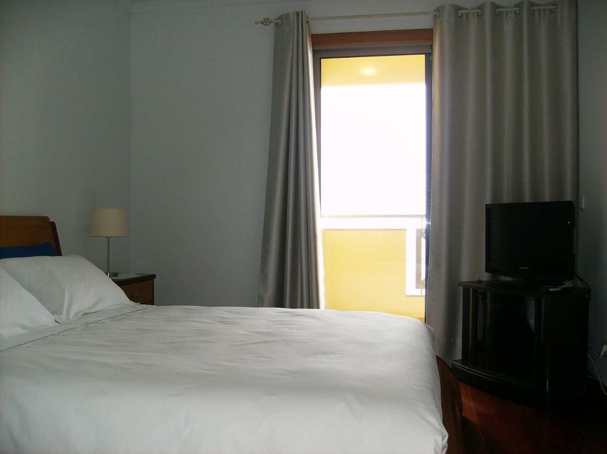 פונשל Oceanfront Apartment מראה חיצוני תמונה