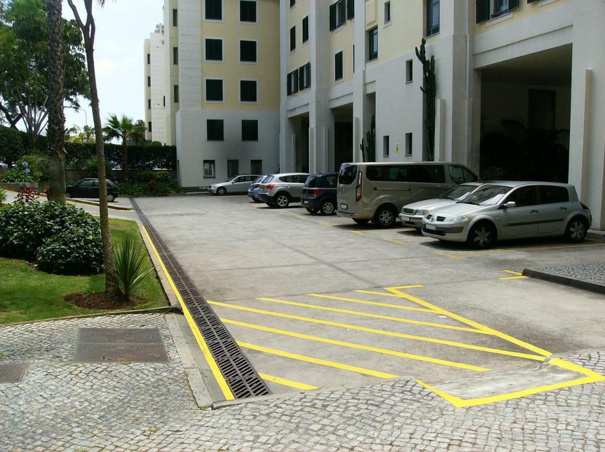 פונשל Oceanfront Apartment מראה חיצוני תמונה