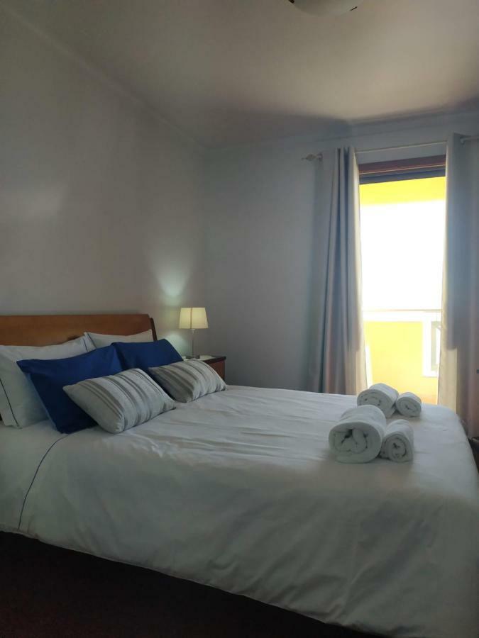 פונשל Oceanfront Apartment מראה חיצוני תמונה